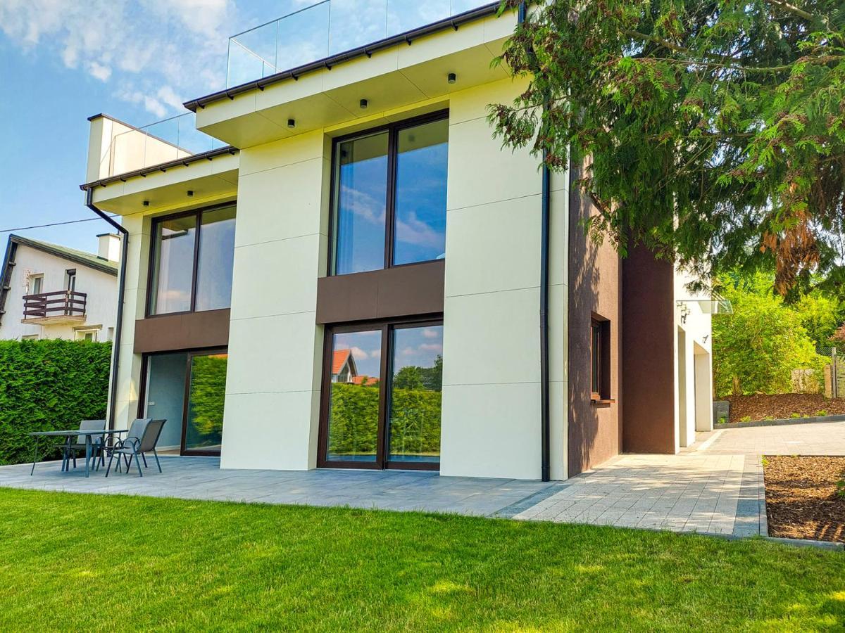 Вілла Herta House Доротово